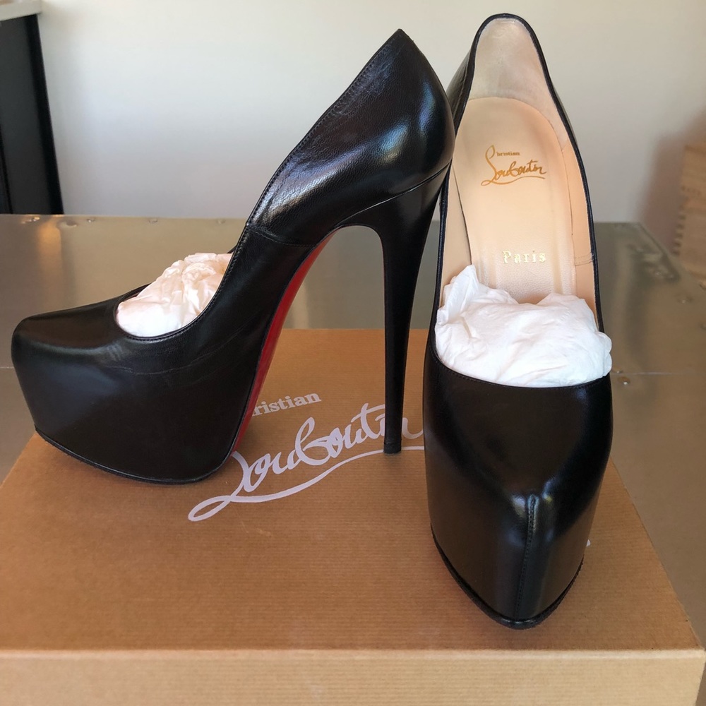 Christian Louboutin Daffodile pump sz39 AUTHENTIC